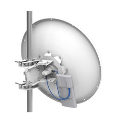 mANT30 PA Antena direccional 47 - 58 GHz 30dBi de ganancia