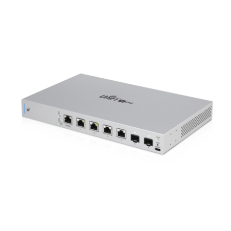 Switch UniFi 7 puertos [1 x consola, 4 x PoE++ 8023bt y 2 SF